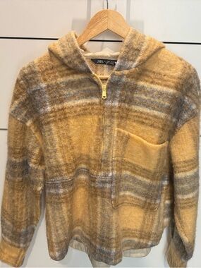 Zara Men’s Yellow and Gray Plaid Zip-Up Hooded Sweater